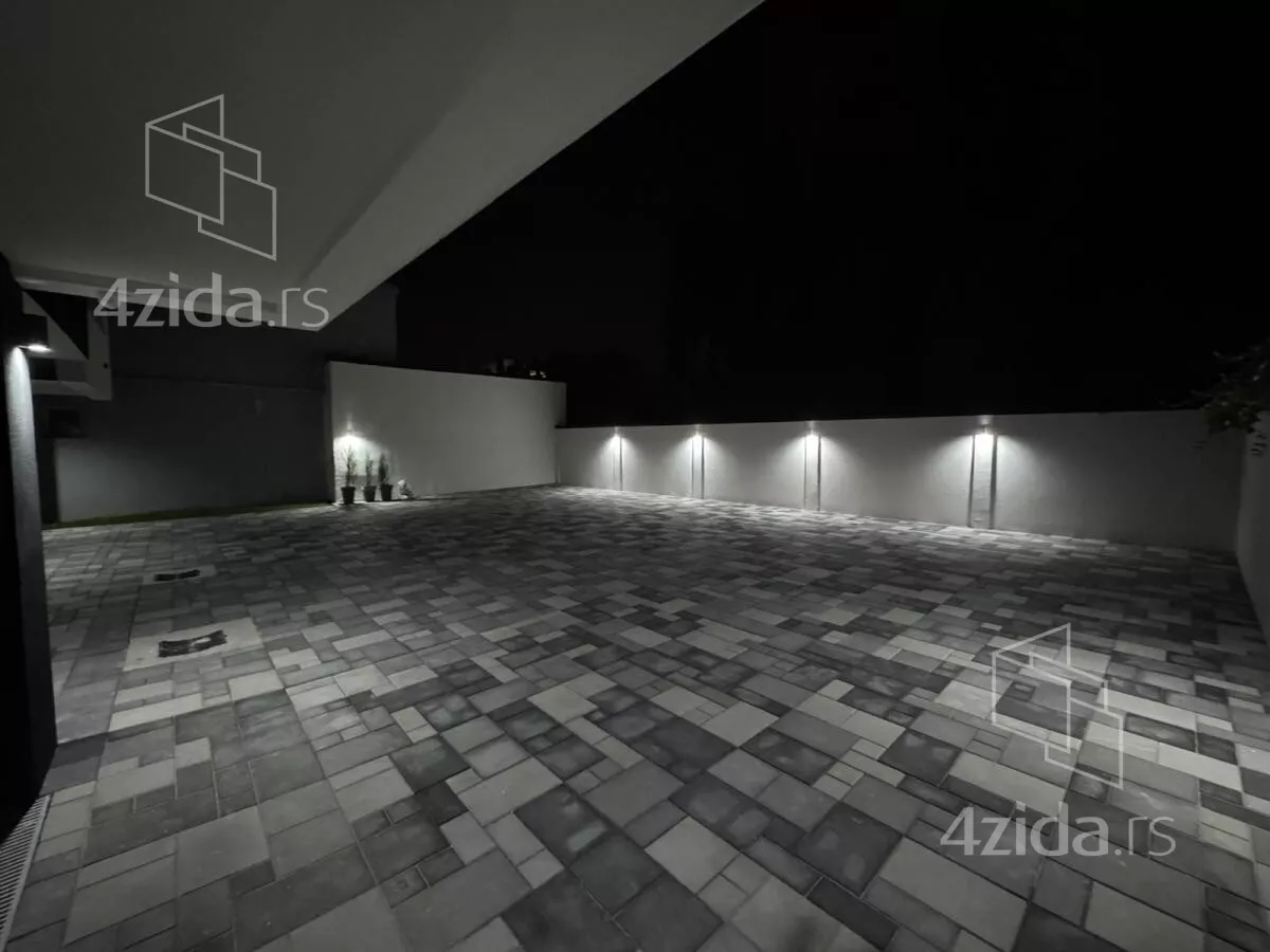 Šestosoban stan | 4zida