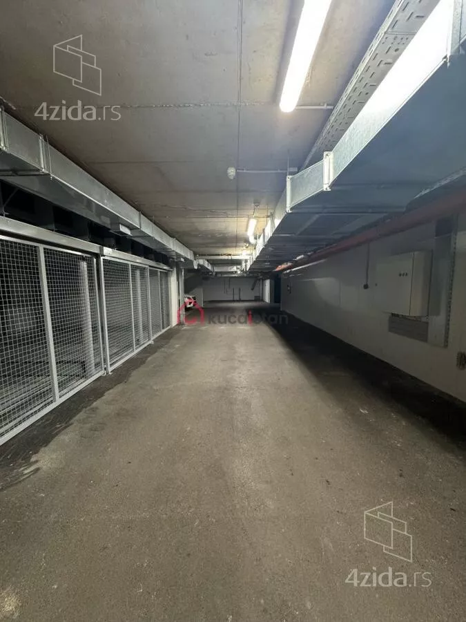 Garaža | 4zida