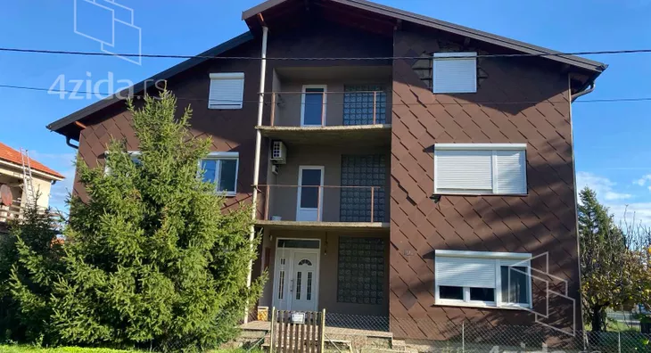 3-etažna kuća | 4zida