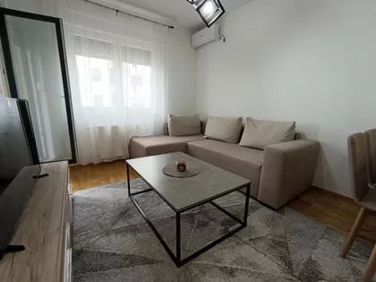 Aranj Janoša | 4zida.rs