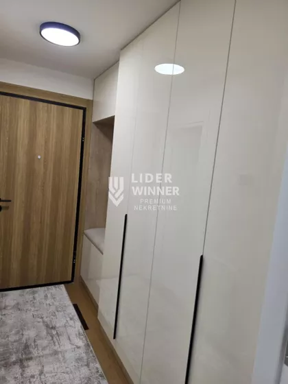 Ustanička | 4zida.rs