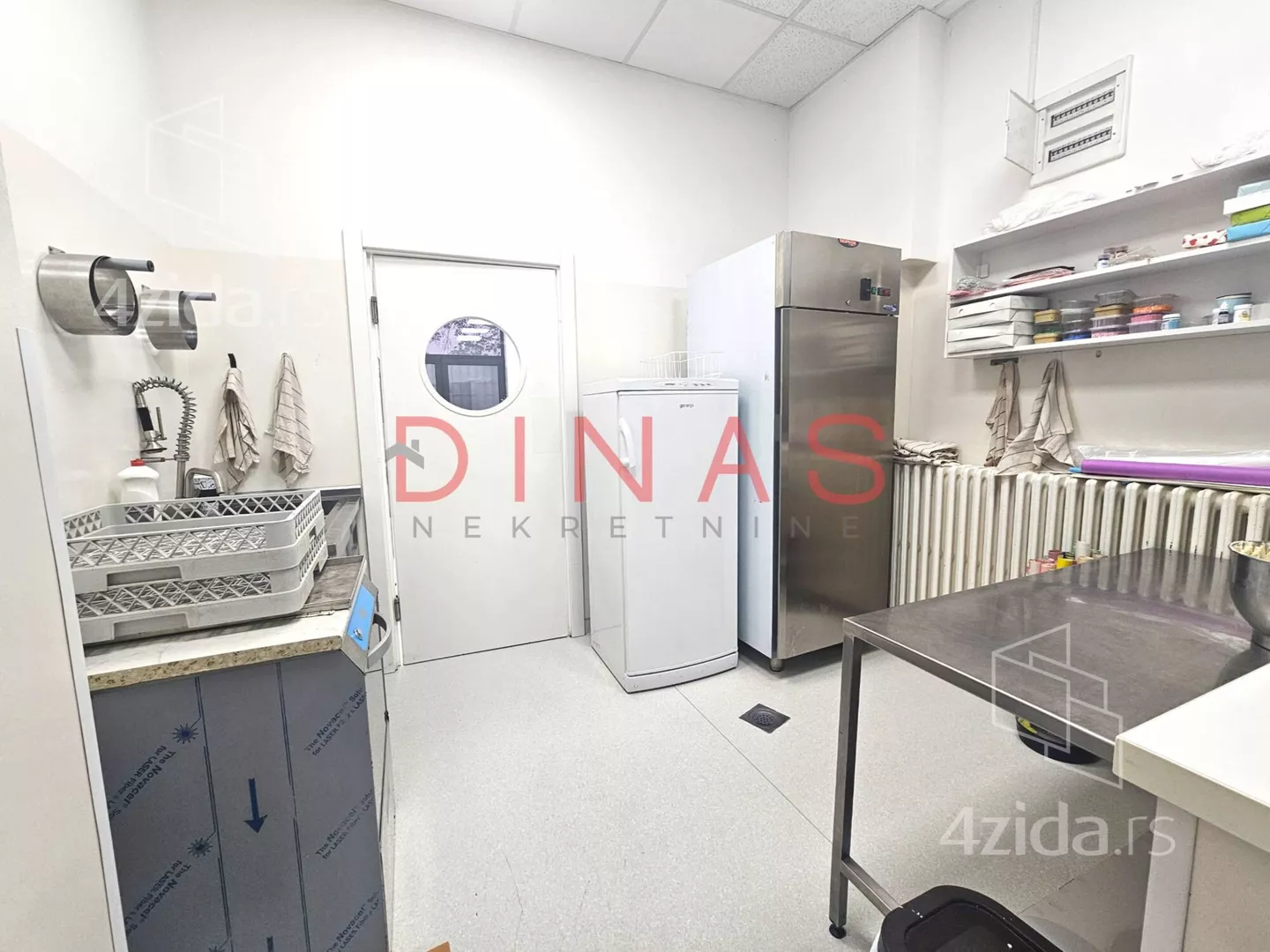 Poslovni prostor | 4zida