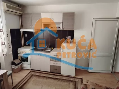 Dr Petra Vučinića | 4zida.rs