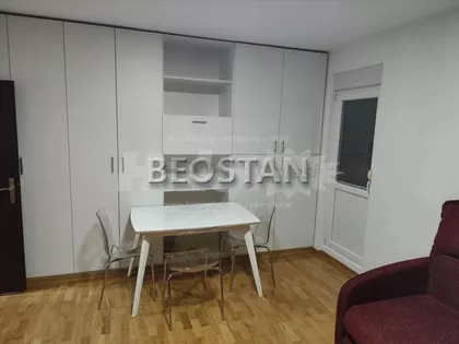 Nedeljka Gvozdenovica | 4zida.rs