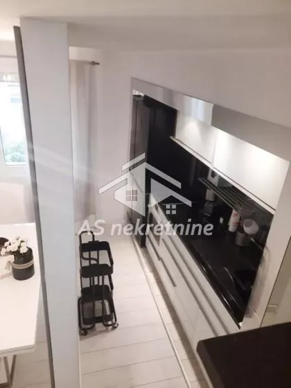 Sarajevska | 4zida.rs