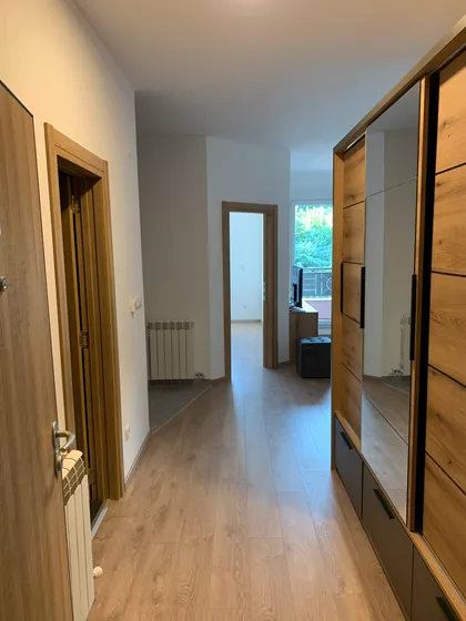 Stojadina Mirkovića 68 | 4zida.rs