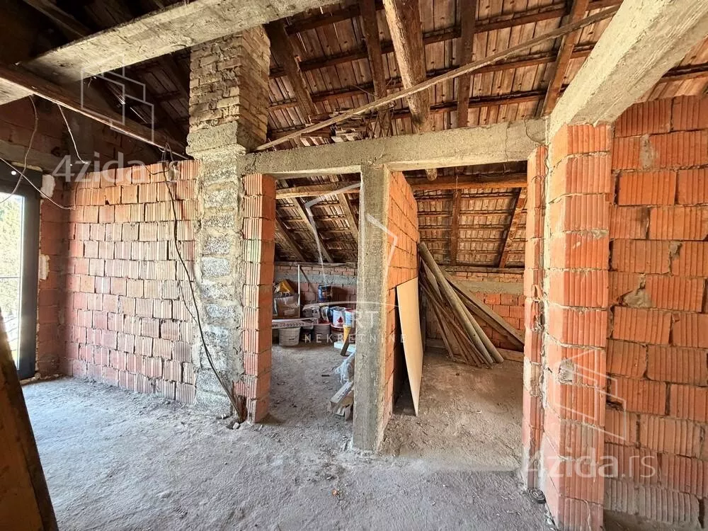 3-etažna kuća | 4zida