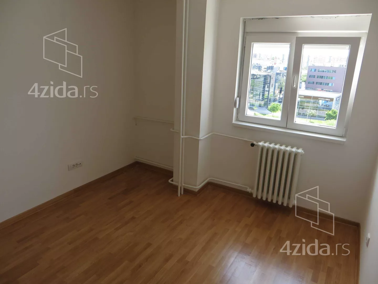 Petosoban stan | 4zida