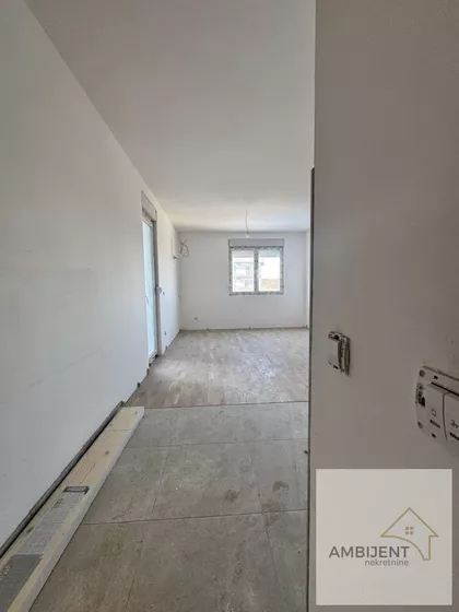 Stari Banovci | 4zida.rs