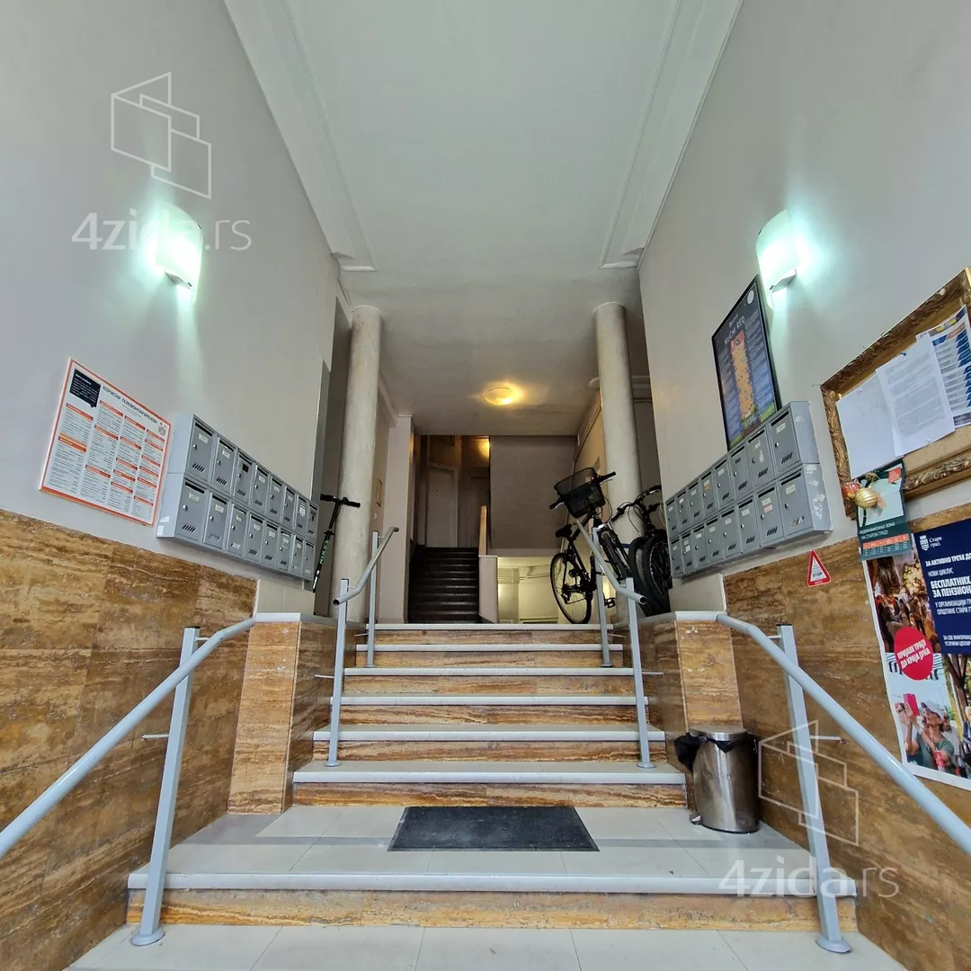 Troiposoban stan | 4zida