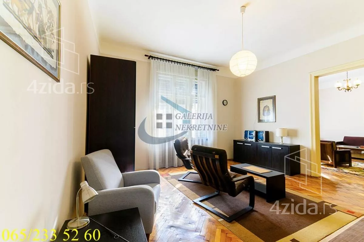 Četvoroiposoban stan | 4zida