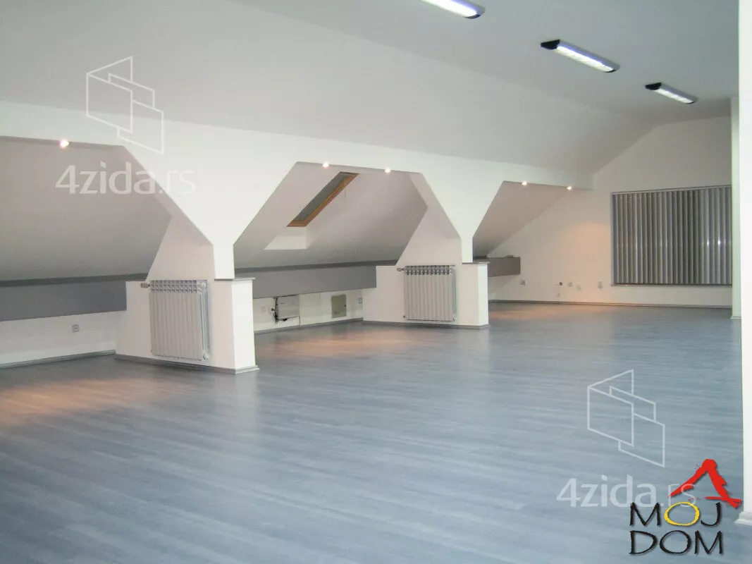 Poslovni prostor | 4zida