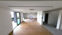 Sedmosoban stan | 4zida