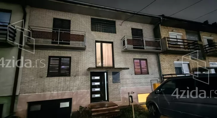 3-etažna kuća | 4zida