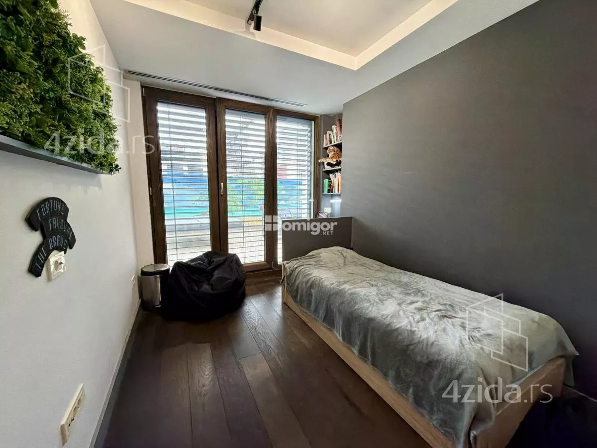 Četvoroiposoban stan | 4zida