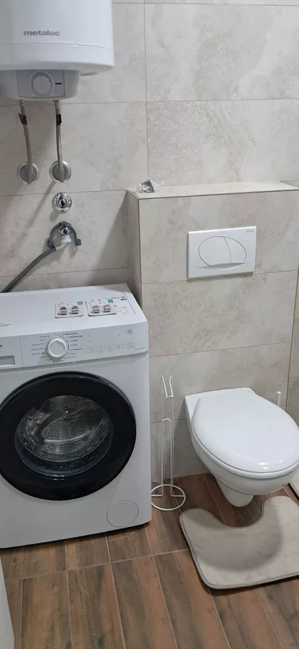 Pećka 16 | 4zida.rs