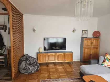 Trg Jakaba I Komora | 4zida.rs