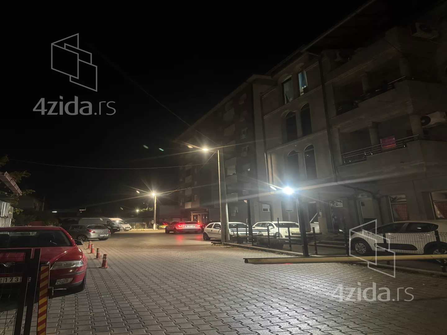 Garaža | 4zida