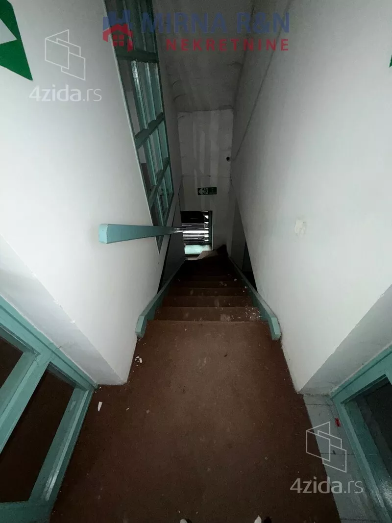 Lokal | 4zida