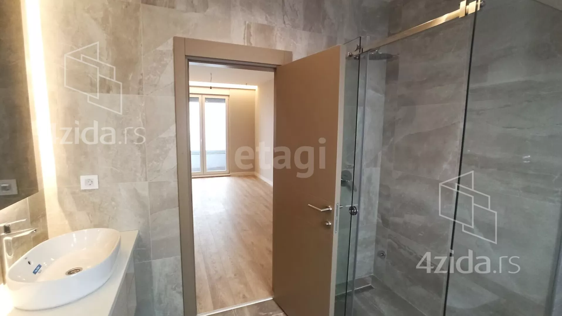 Petosoban stan | 4zida