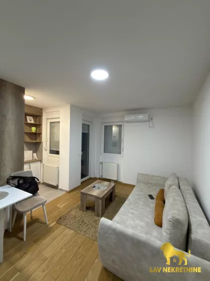 DOŽA ĐERĐA | 4zida.rs