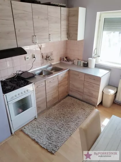 Niška | 4zida.rs