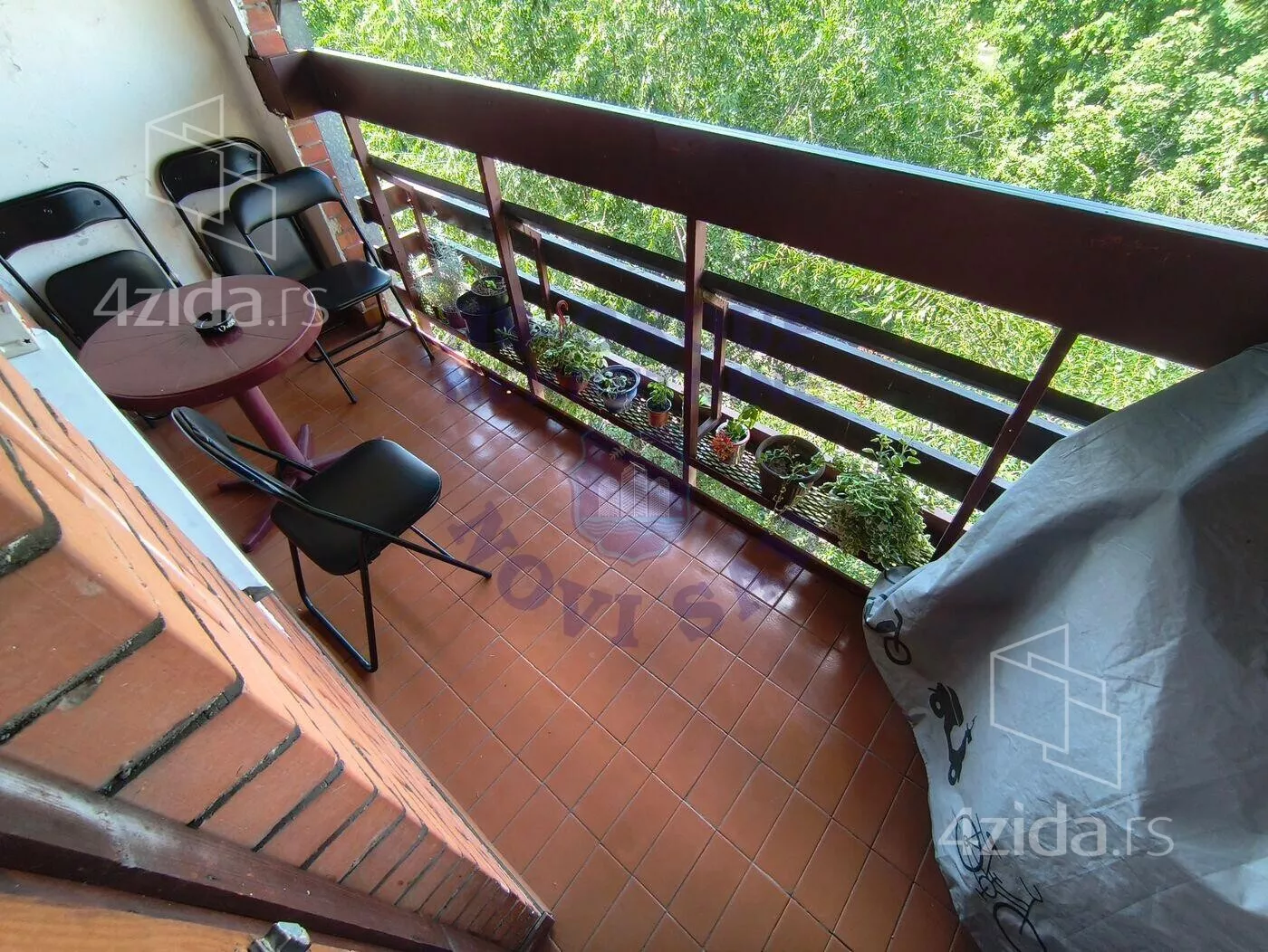 Troiposoban stan | 4zida