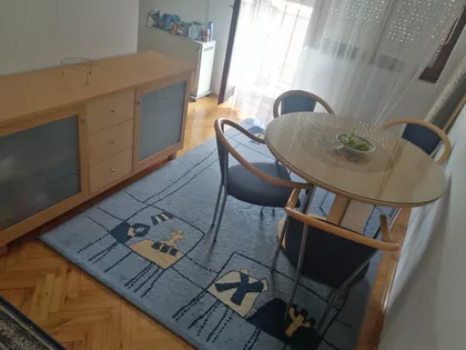 Velikotrnavska | 4zida.rs