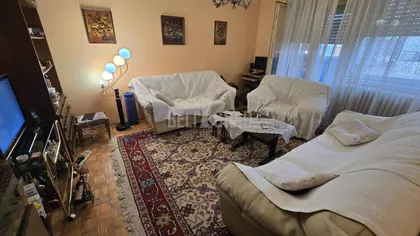 Sretena Mladenovića Mike | 4zida.rs