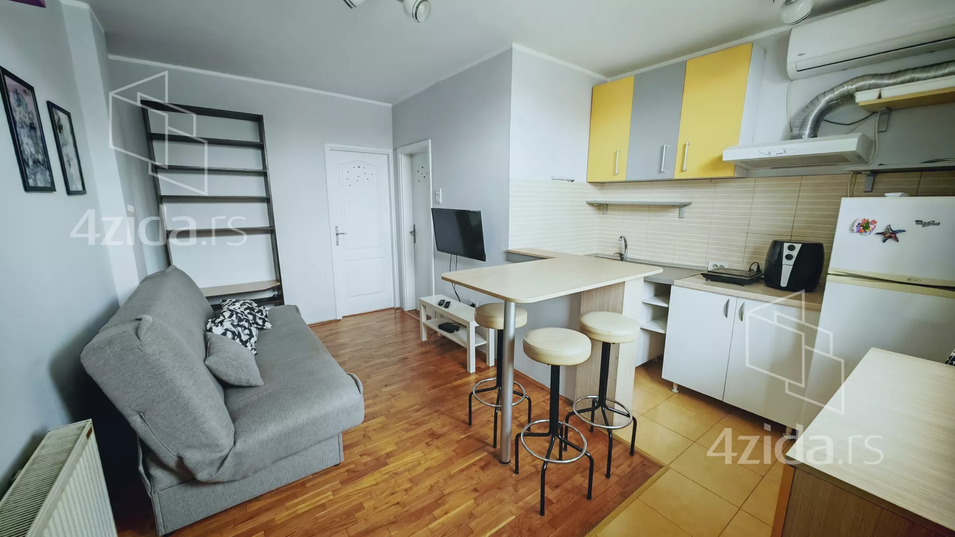 Jednoiposoban stan | 4zida