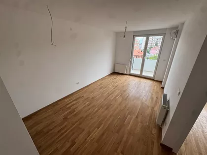 Pećka 16 | 4zida.rs