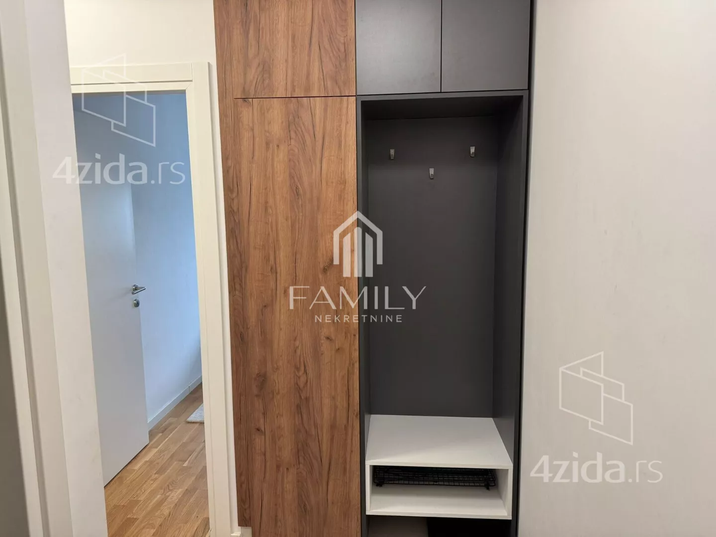 Jednoiposoban stan | 4zida