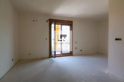 Ustanička | 4zida.rs