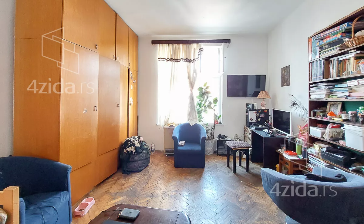 Četvoroiposoban stan | 4zida