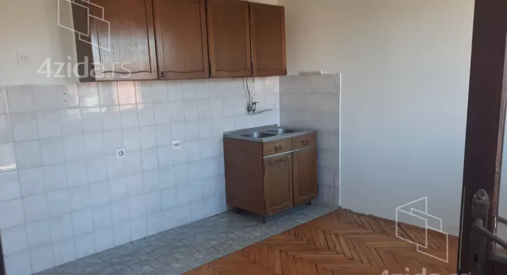 4-etažna kuća | 4zida