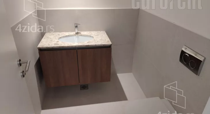 Sedmosoban stan | 4zida