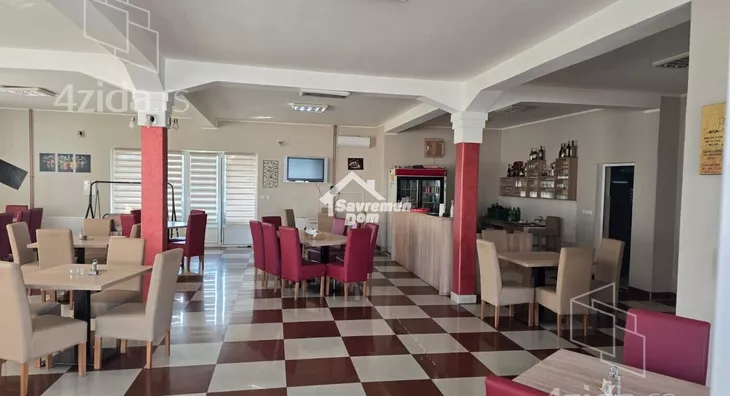 Poslovna zgrada | 4zida