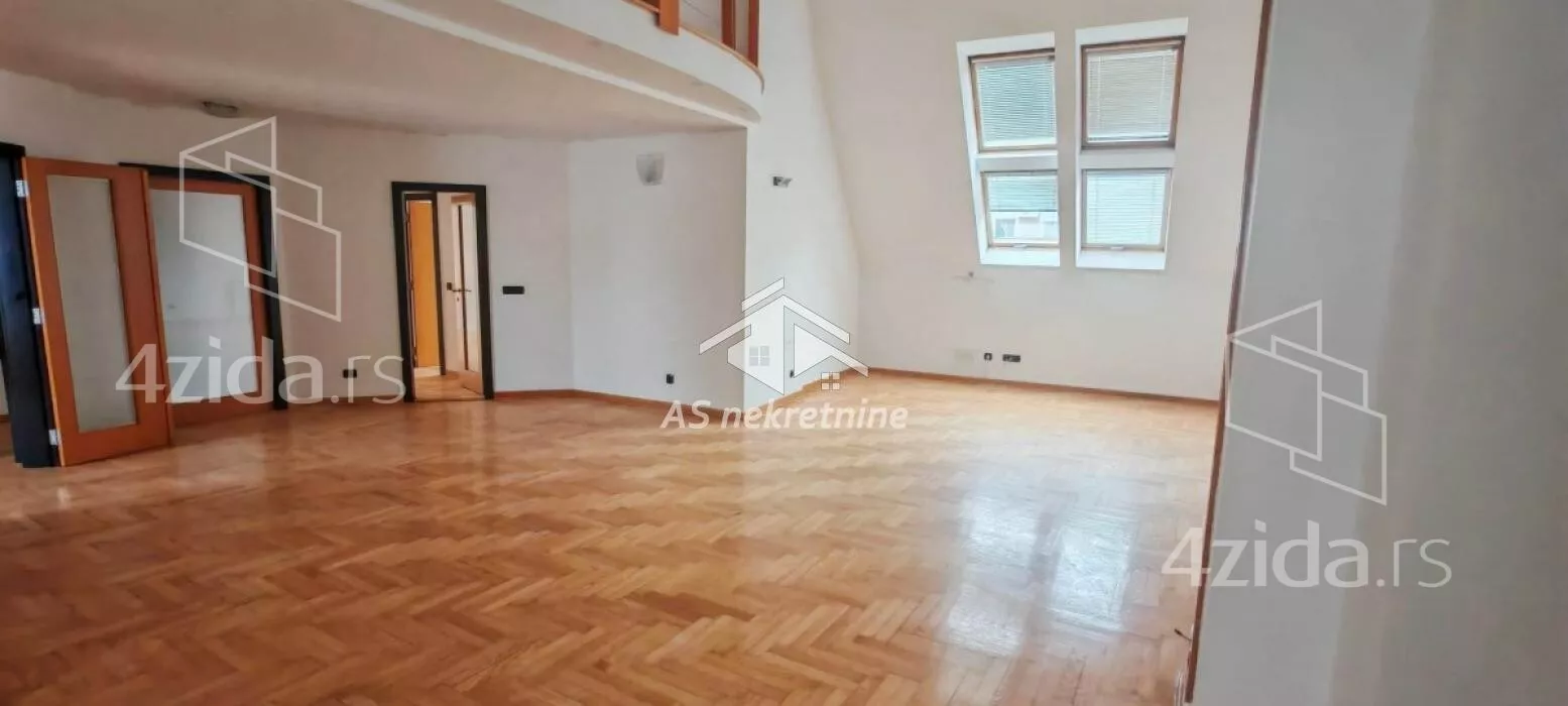 Šestosoban stan | 4zida