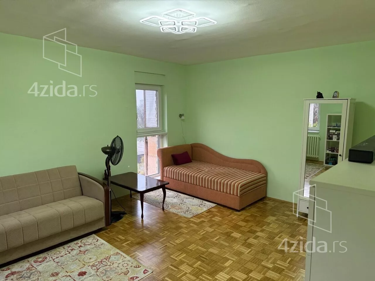 Jednoiposoban stan | 4zida