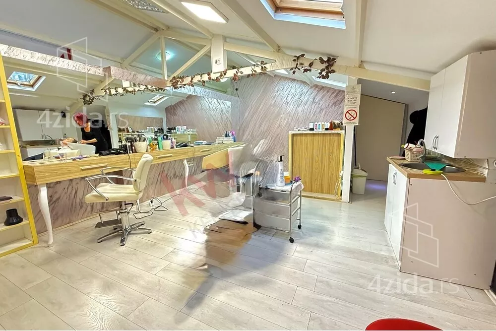 Poslovni prostor | 4zida