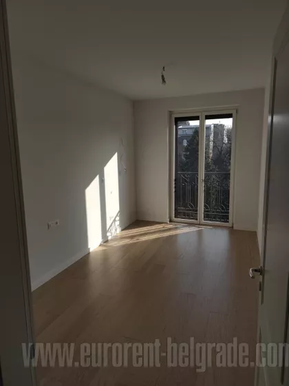 KRUNSKA OKOLINA | 4zida.rs