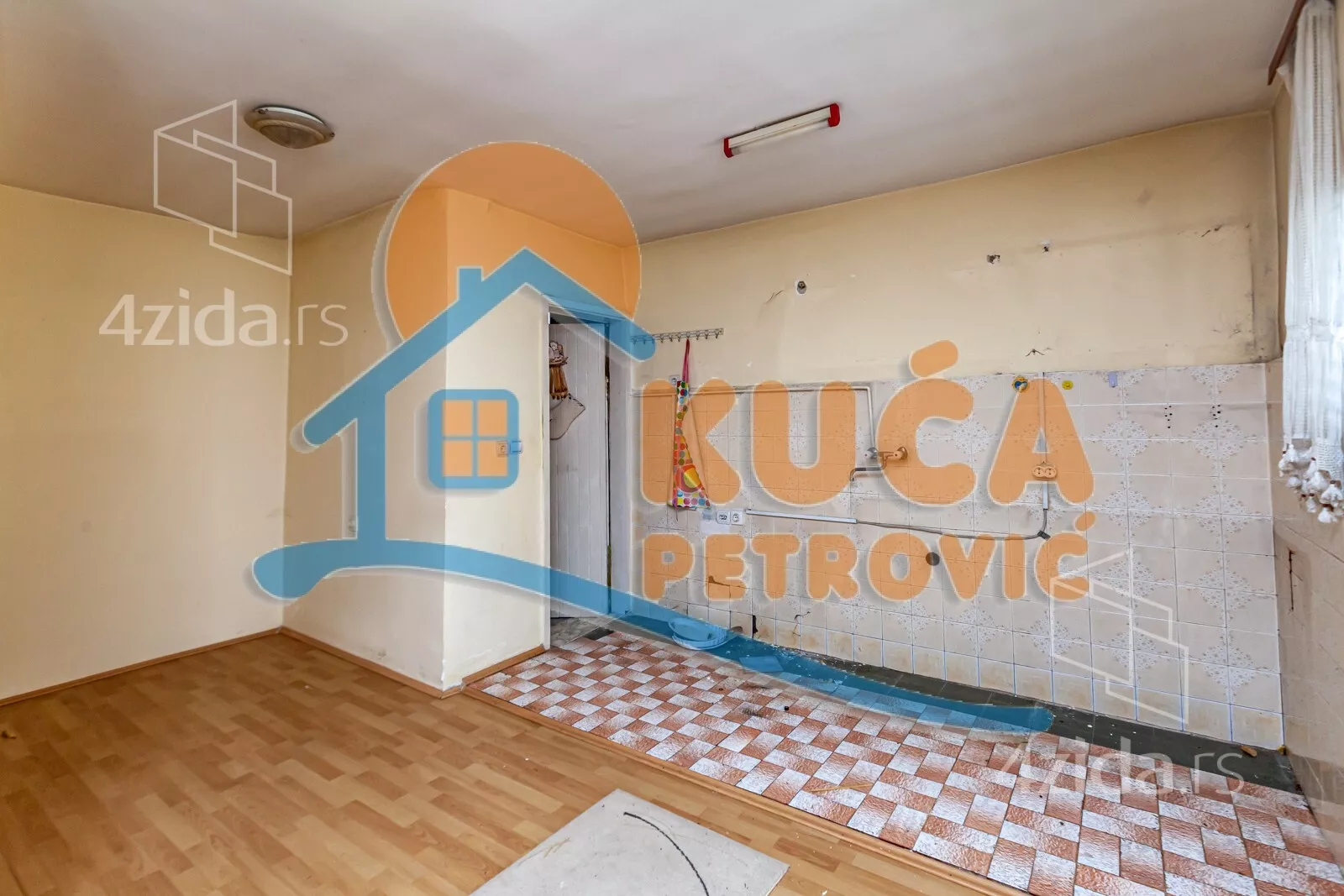 3-etažna kuća | 4zida