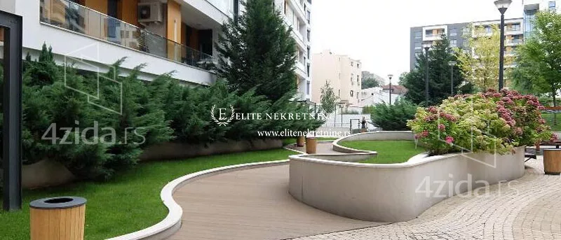 Četvoroiposoban stan | 4zida