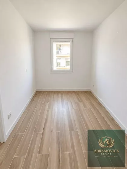 Stari Banovci | 4zida.rs