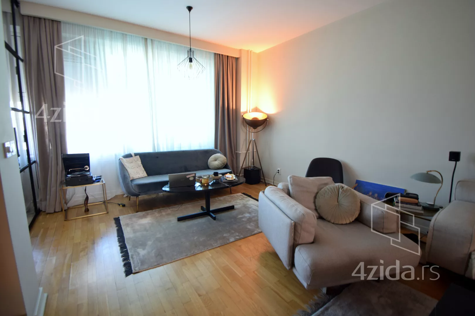 Petosoban stan | 4zida