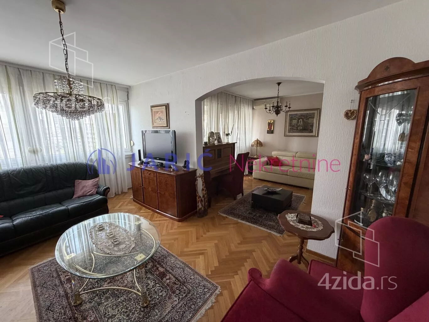 Troiposoban stan | 4zida