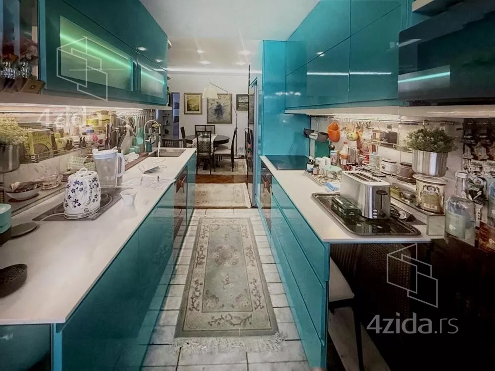 Troiposoban stan | 4zida