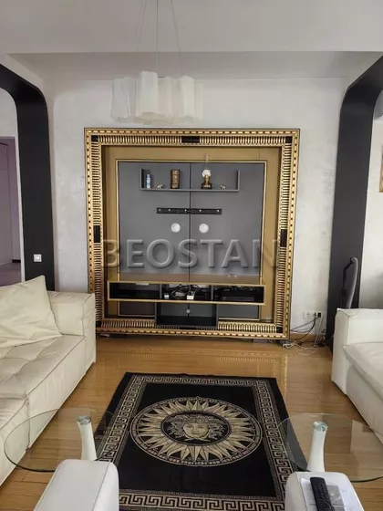 Vladimira Popovica | 4zida.rs