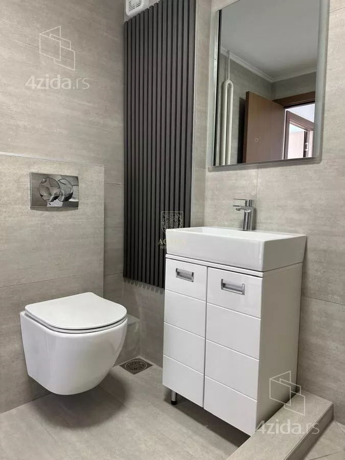 Četvoroiposoban stan | 4zida