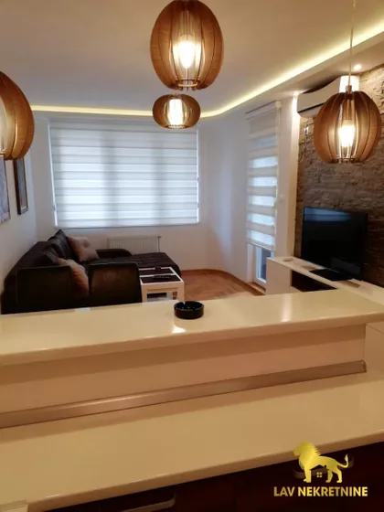 HILANDARSKA | 4zida.rs